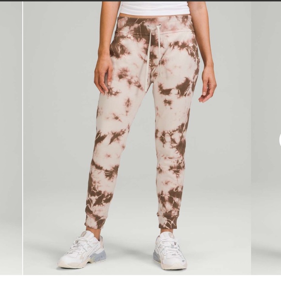 Lululemon Warm Down Jogger, Size 12 - Picture 10 of 10